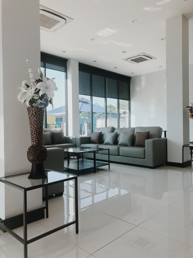 T-Nee Hotel@Udon Udon Thani Dış mekan fotoğraf
